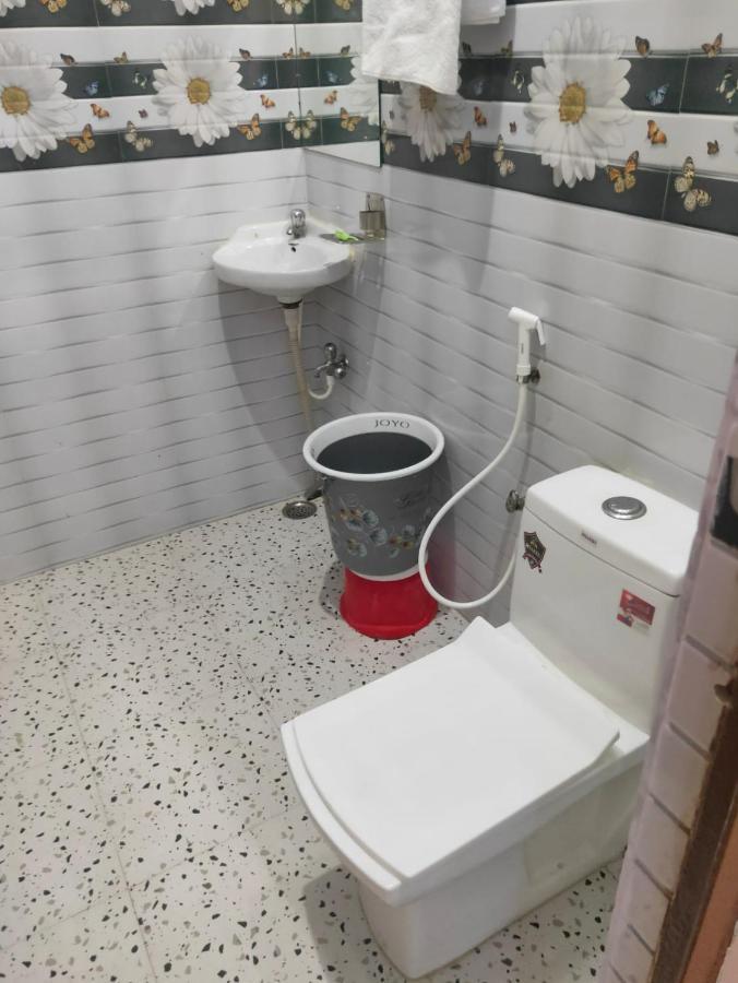 The Orchid Villa Homestay - Walkable Distance From Taj Mahal Agra  Bagian luar foto