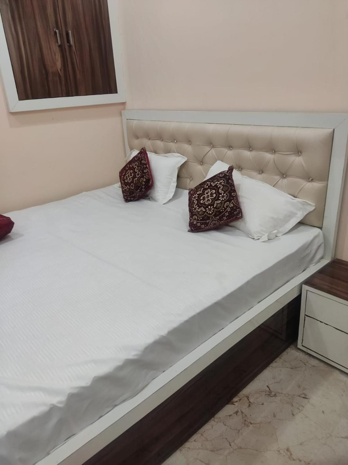 The Orchid Villa Homestay - Walkable Distance From Taj Mahal Agra  Bagian luar foto